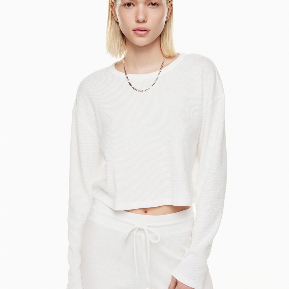 Aritzia Sunday best baby waffle cropped long sleeve #cropped #grey